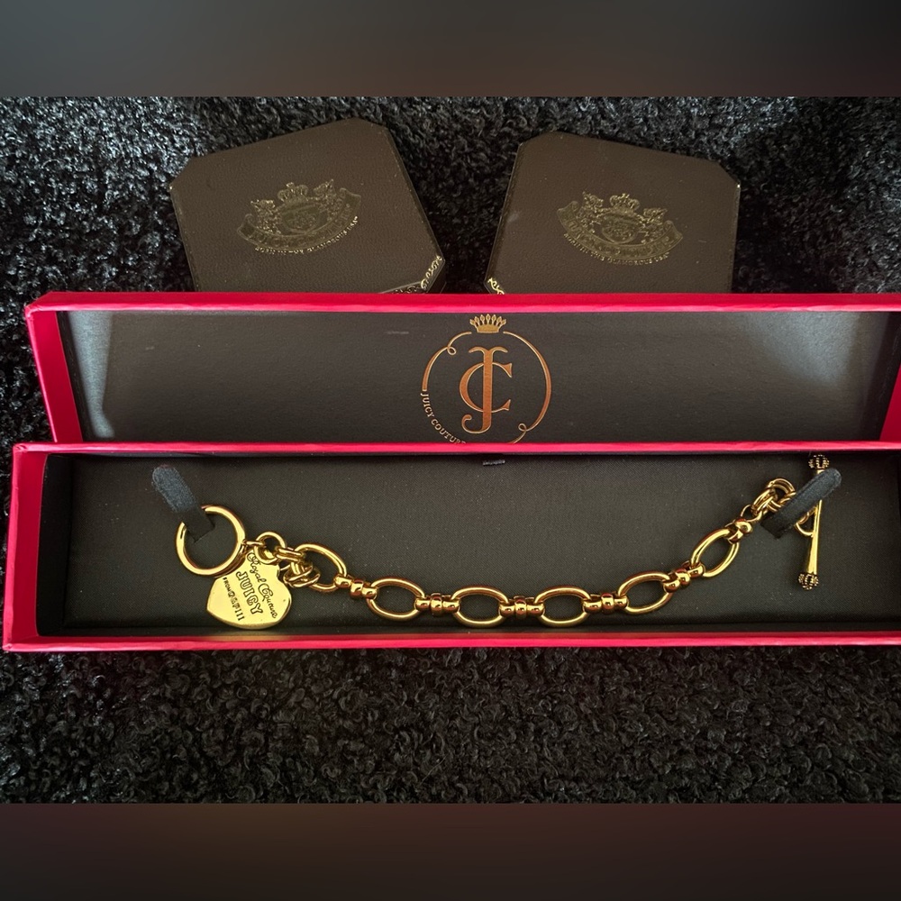 Authentic JUICY COUTURE Gold Charm Bracelet New in Box